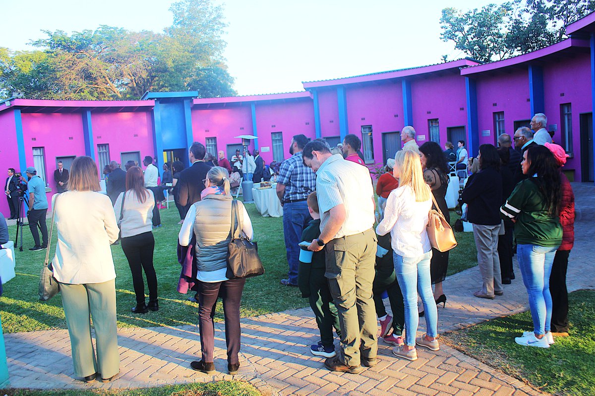 Kidzcan_Zimbo14's tweet photo. Historic night for childhood cancer in Zimbabwe, Rainbow Children’s Village opened, giving
48 caregivers &amp; patients now get free lodging during cancer treatment.
Built with @KidzCanZim, @RoundTable &amp; @MeiklesFoundation.
From 2023, 5→10→9 rooms added.
#ChildhoodCancer #Hope https://t.co/cDKrPl04O9