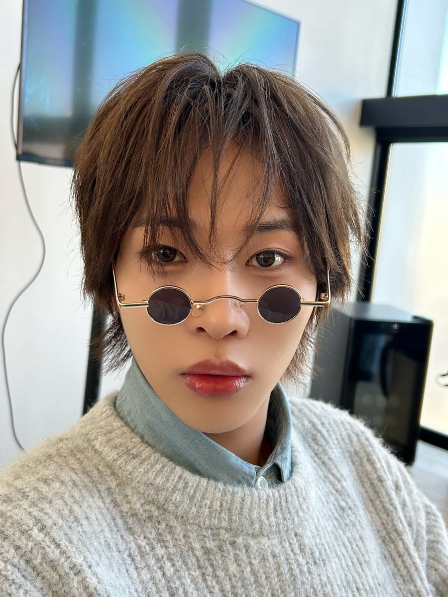 POW_grid's tweet photo. [#HONG]
우리 현빈이 형 생일 축하한댜 ㅏ🎂
항상 옆에서 든든하게 있어줘서 고맙고 형 덕분에 웃을 일도 많은 것 같아ㅎㅎ
올해 아프지 말고 아무 걱정 없이 열심히 해보자!!!
항상 사랑해💕💕
#POW #파우 #홍 #HAPPY_HYUNBIN_DAY https://t.co/4zhzcrYqXf