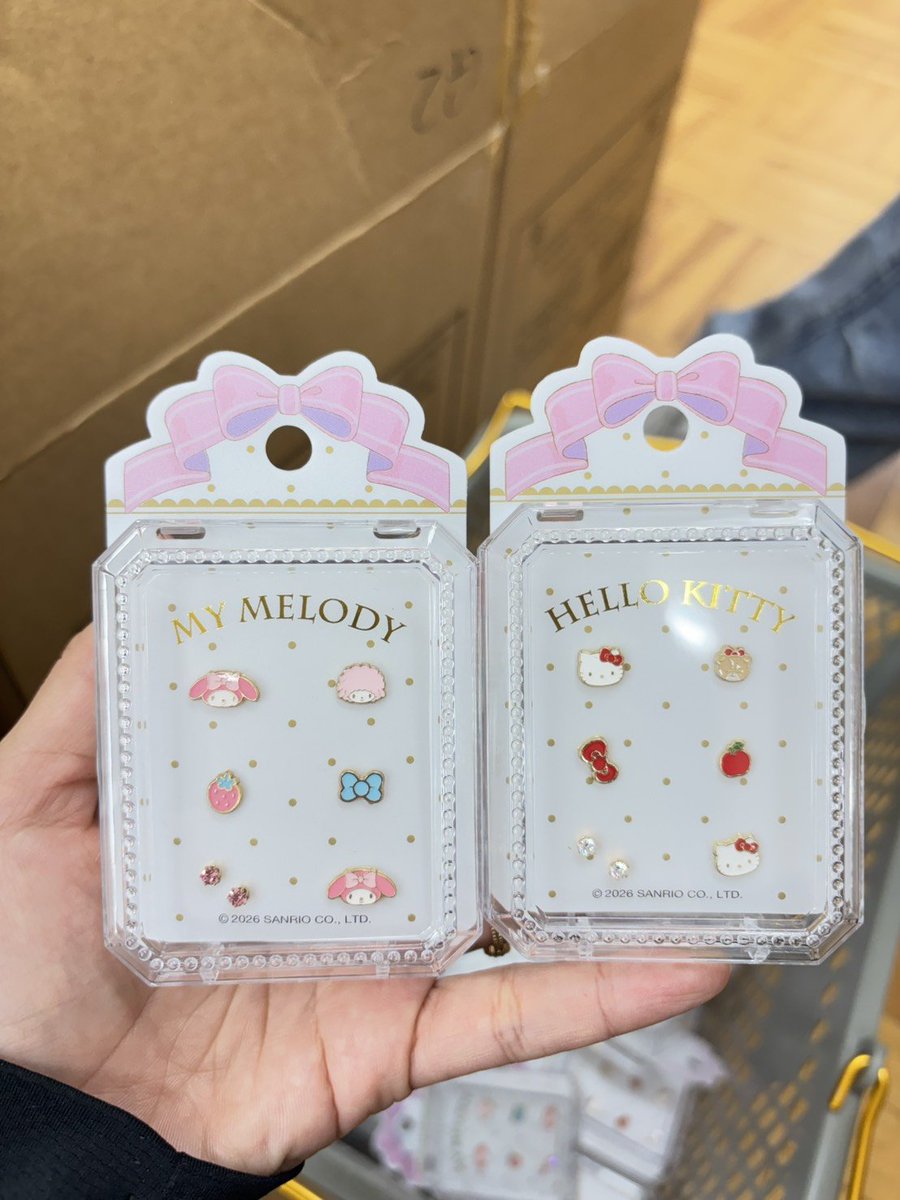 mnchforsell's tweet photo. ต่างหู sanrio ออกใหม่ 🍒✨
ราคาพิเศษ set ละ 360 บาท ค่าส่ง 40

สอบถาม / สั่งซื้อ dm นะคะ ♡
#ตลาดนัดsanrio #ตลาดนัดซานริโอ้ https://t.co/ks5hKtqL35