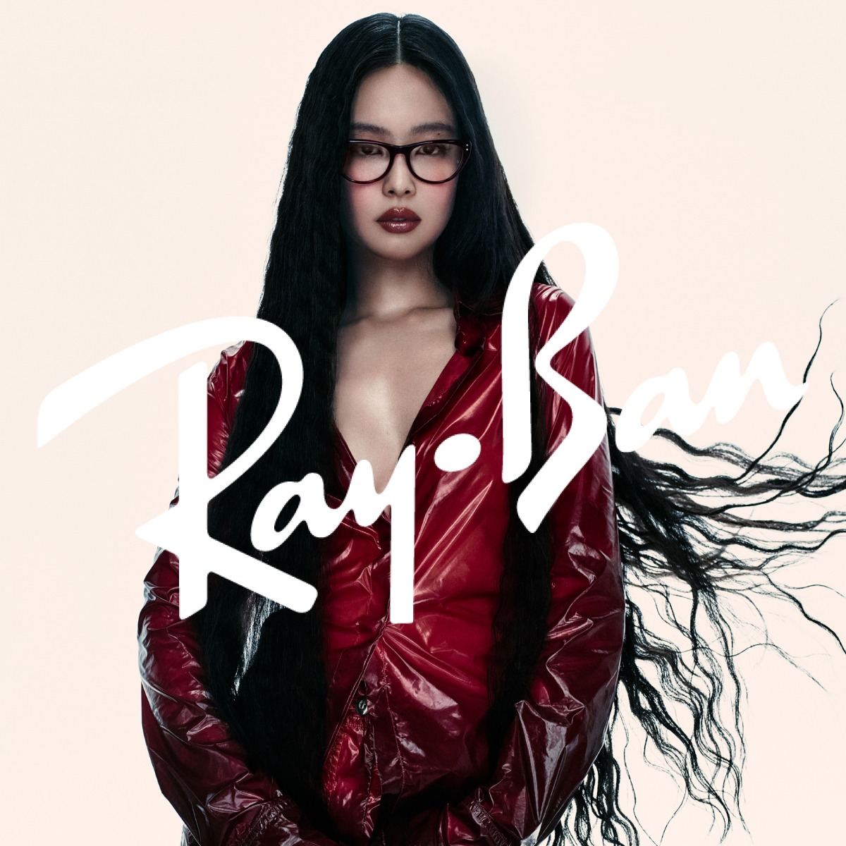 ray_ban's tweet photo. ดีไซน์ล้ำแบบทรงพลังและสะดุดตา  ไปกับแว่นทรงชิลด์