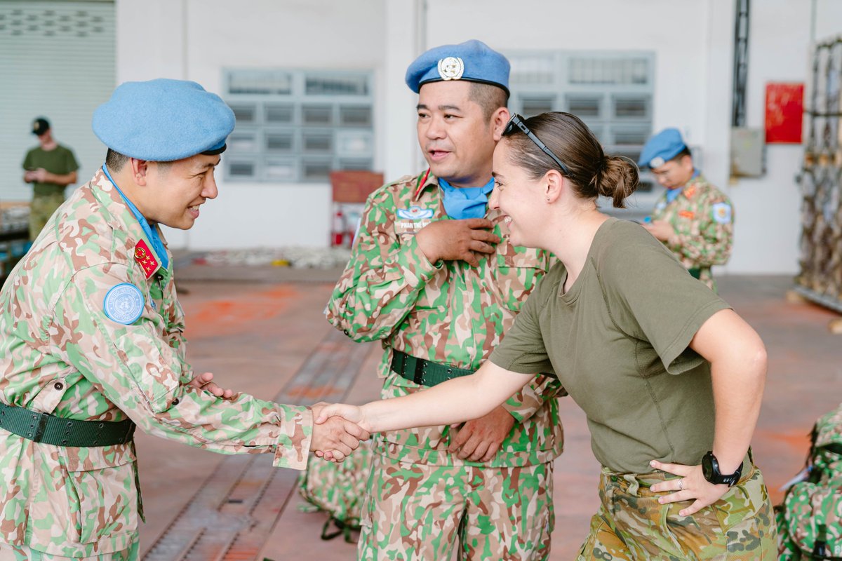 AusAmbVN's tweet photo. Honouring 🇺🇳 peacekeepers today - including VN’s highly respected teams serving in challenging missions overseas. 🇦🇺 Australia values our peacekeeping partnership with 🇻🇳 Vietnam, including providing Australian airlift to deploy Vietnam's Military Field Hospital to South Sudan. https://t.co/ATXgXBPDhc