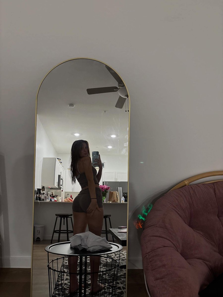 young_made76451's tweet photo. Couldn't stop thinking about him in school today ahh >.< F19 DM ME IF YOU NEED A HORNY GIRL IN DMSSSS #NSFWTWT https://t.co/NL4E0fNRde