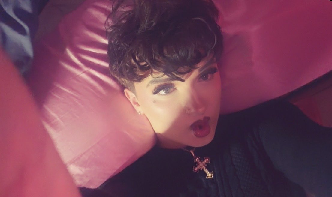 Tysonthick's tweet photo. I’m bored🙃 #femboy #dolly #menu https://t.co/uMMWrJqjrK