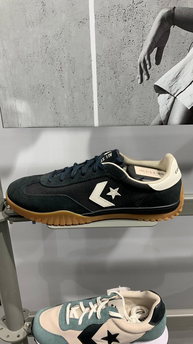 beownnnie's tweet photo. open jastip sepatu converse

run star trainer hitam
avail size 37 - 45
harga jika splitpayment 680k (sisain 30k di oren)

bisa co fullpayment lewat oren
promo xtra ✅️ (bisa disc s/d 25%)
price excl admin 13,5%
harga co fullpayment oren 780k (harga after voucher shopeevip : 675k https://t.co/gV0bgFsfxb