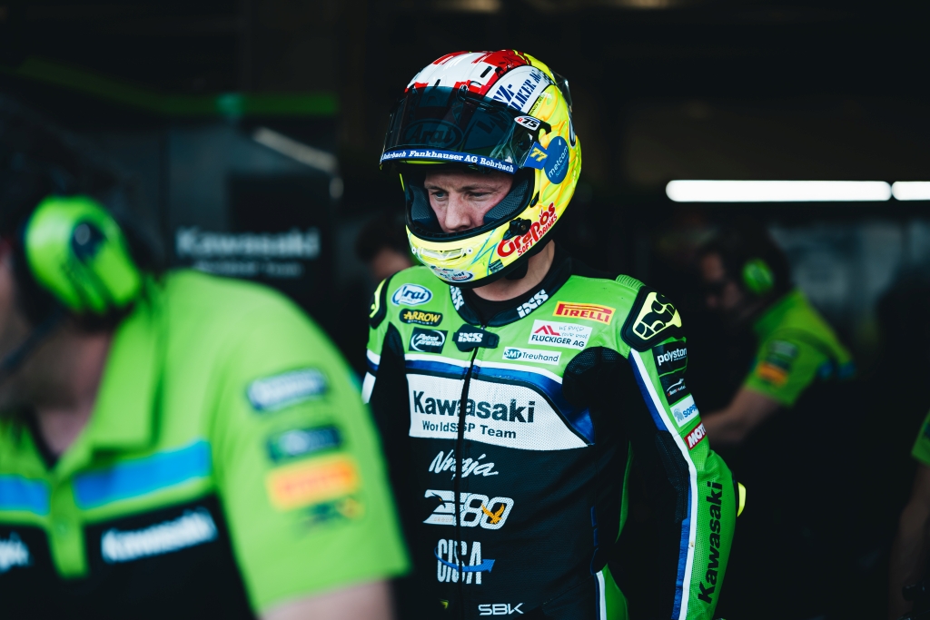 DomiAegerter77's tweet photo. #AragonWorldSBK #WSSP 2️⃣0️⃣2️⃣6️⃣ Round6️⃣
Free Practice 🅿️2️⃣4️⃣- 1´54.603 +1.100
#DA77 with @PuccettiRacing at @AragonMotorLand
@WorldSBK #WoldSSP
#Kawasaki #ZX6R636
#ARAI
#IXS
#FiveGloves
#DaytonaBoots https://t.co/L5AJmnvSE0