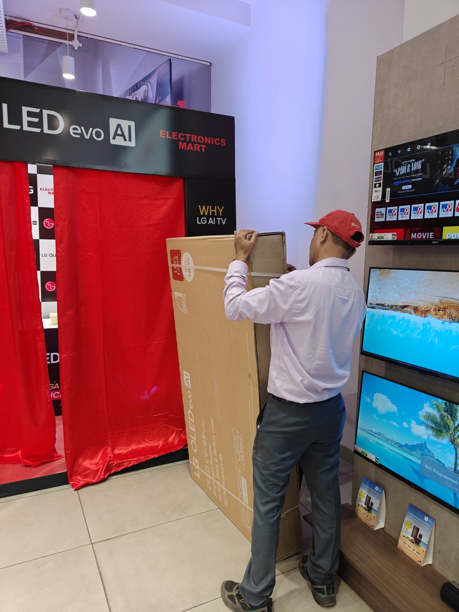 AmlanRoyns's tweet photo. Time to unbox this beauty 🗿
#LGNewLineup2026 #SeeitWithLG https://t.co/2LmFQzYHIs