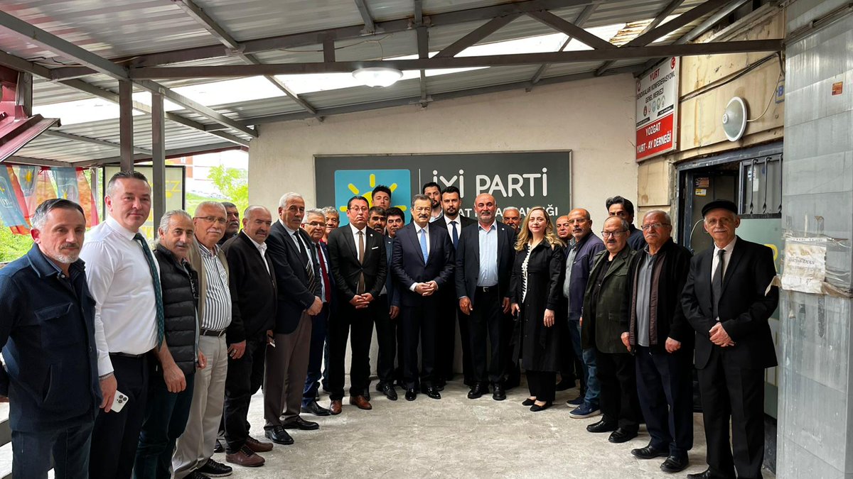 LKayalar's tweet photo. İYİ Parti il, İlçe Başkanlarımızın ve teşkilat mensuplarımızın katılımıyla Yozgat'ta gerçekleştirdiğimiz programda, hem bayramlaştık hem de ülkemizin gündemine dair verimli bir fikir alışverişinde bulunduk. Ortak aklı merkeze alarak yol yürümeyi sürdürüyoruz.
#Yozgat
#İYİParti
#Bayramlaşma
#EsnafZiyareti
#İstişare
#Gündem
#LütfullahKayalar
