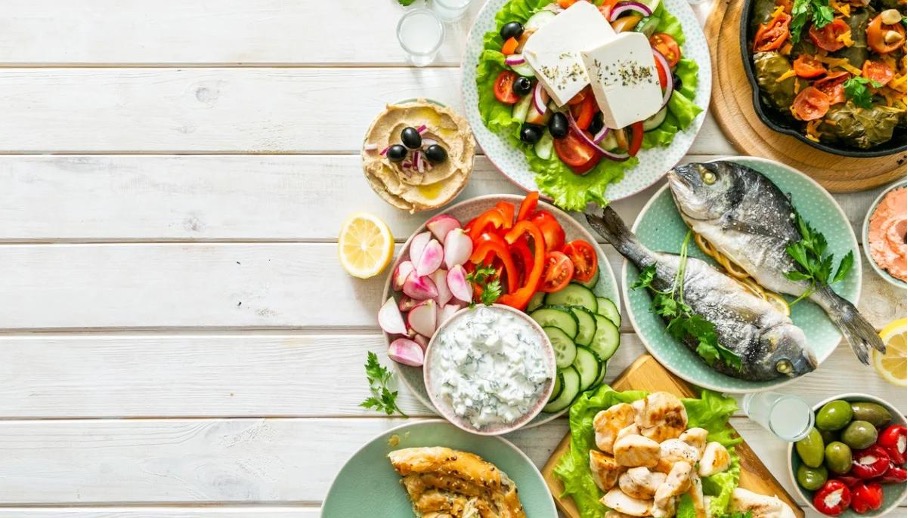 JPE2100's tweet photo. Et si manger plus léger ne voulait plus dire se priver ? Découvrez comment retrouver plaisir, équilibre et gourmandise sans frustration grâce à des habitudes simples et accessibles. 
#MangerPlusLéger #Nutrition #BienEtre #Alimentation #EnviesDeFrance
https://t.co/Gv4Fx1LGrv https://t.co/hFCfoXuQWO