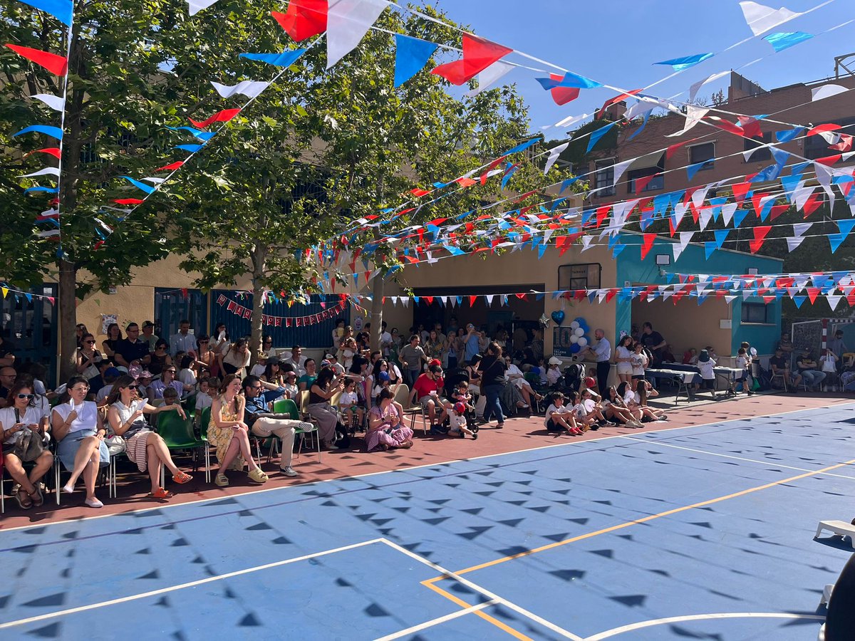 trilemaedu's tweet photo. Ayer celebramos el X Aniversario de Trilema Safa. 10 años, cientos de alumnos, decenas de profesores y la misma ilusión por seguir creciendo juntos. Gracias a todos y todas los que lo vivisteis con nosotros. https://t.co/TGqNBmSXgd