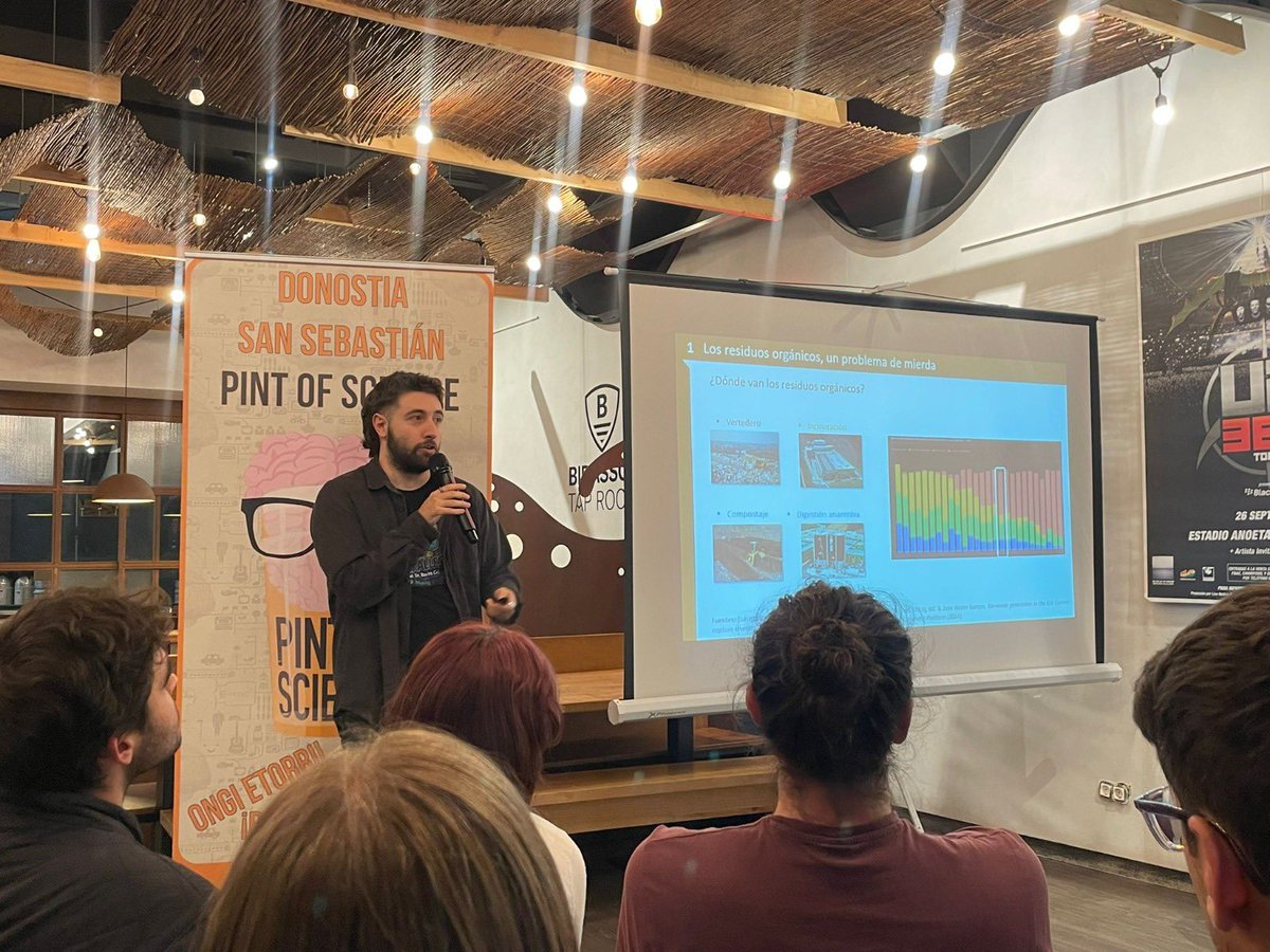 tecnun's tweet photo. 💡Investigadores de Tecnun y @Ceit_BRTA cuentan su investigación en el #PintOfScience : sistemas de transporte de mercancías, retos de la computación cuántica y reutilización de residuos como materias primas.

@DivulgaDonosti @pintofsciencees #somosTecnun

https://t.co/LIqm9NxGvT https://t.co/Yf25YvkK02