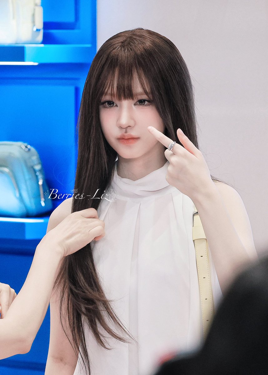 Berries_Liz1121's tweet photo. 🫐260529
 🎡 투미

 #리즈 #아이브 #LIZ #IVE #アイヴ #リズ https://t.co/GQ3PGhXcua