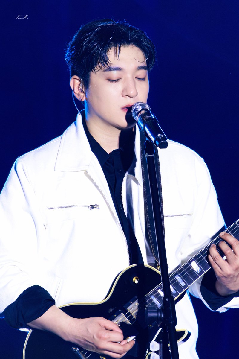 fox_ke2's tweet photo. 🐻

260517 
DAY6 'THE DECADE' in BUSAN
#DAY6 #데이식스 #sungjin #박성진 https://t.co/LoPSbj240z