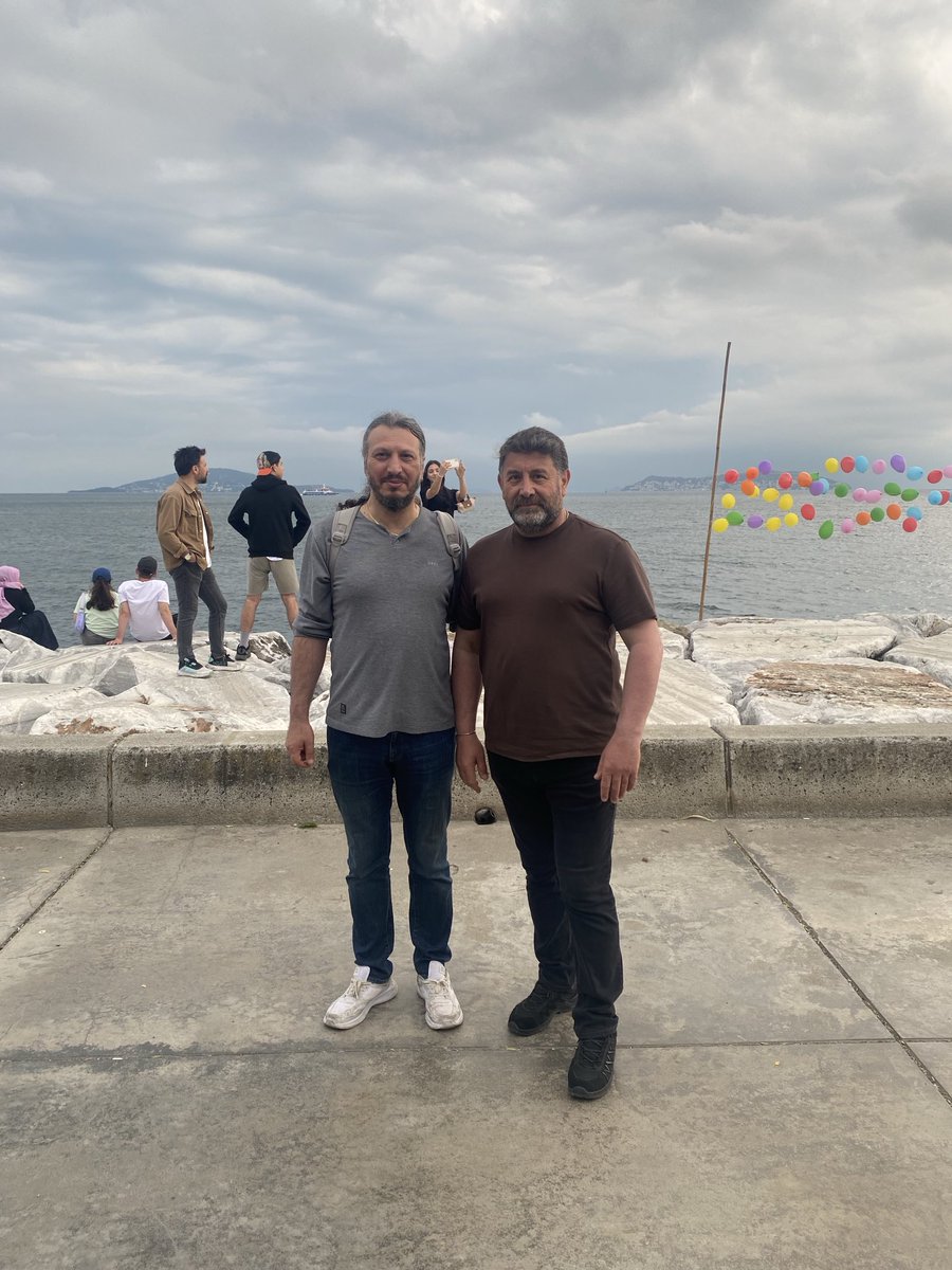MZeynelCeylan's tweet photo. Ocemut Korosu şefi Doç.Dr.Oğuzhan Uç ziyaretime geldi.Maltepe sahilde yürüyüş ve muhabbet ettik.İyi geldi hoş geldi.@oguzhanuc https://t.co/2l2wh5Fnvr