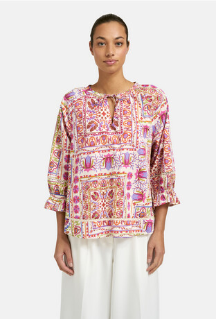 ThomasZegg's tweet photo. Farbig, modisch, elegant: Unsere Damen-Sommer Tunika ist der perfekte Oversize-Look für warme Tage. Leicht &amp; luftig, stilvoll und herrlich bequem – jetzt entdecken bei Boutique Moda di Vivere in Samnaun-Dorf. ☀️✨ #damenmode #sommertunika #oversize #samnaun https://t.co/kQT2KJjRbv