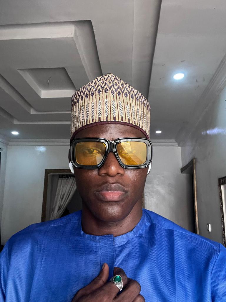 boydesign3r's tweet photo. eid mubarak.💫 https://t.co/eC317UON5A