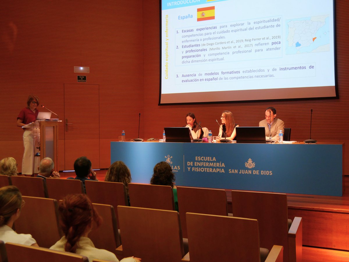 ComillasEUEFsjd's tweet photo. Hoy celebramos la defensa de la tesis doctoral de Tamara Suquet García-Inés 🎓.
Primera defensa de tesis en un campus de la EUEF ✨.
Avanzando hacia una enfermería más humanizada.
¡Enhorabuena! 👏
#TesisDoctoral #Enfermería #Humanización #Comillas #EUEF https://t.co/wZJEAAqks2