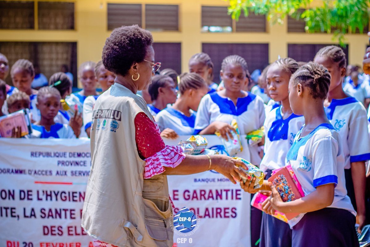 CepoRdc's tweet photo. 📍 #Bandundu | Le #PASEA a clôturé sa campagne de sensibilisation à l’hygiène menstruelle dans les écoles.
✅ Plus de 6 300 élèves sensibilisés
✅ Distribution de serviettes hygiéniques réutilisables
Découvrez plus d'infos via ce lien : https://t.co/k6IeRkGuVk https://t.co/AM6EK4a4PJ