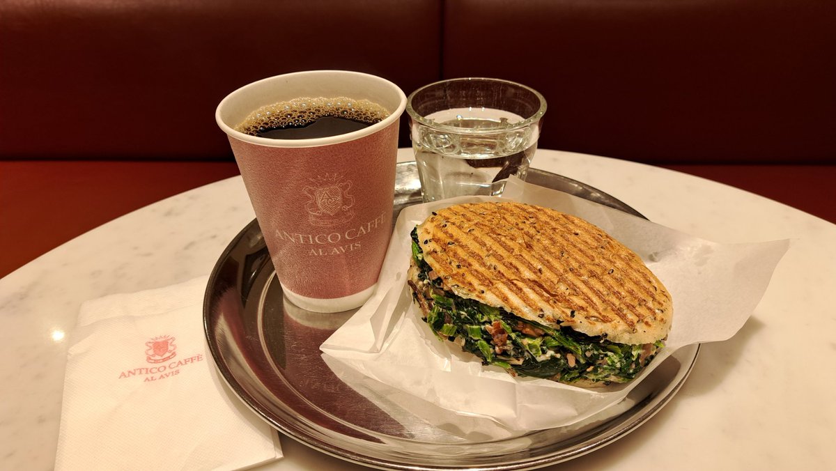 mushikunn's tweet photo. 동네 친구랑 궁금했던 HARBS의 자매점, ANTICO CAFFE의 スピナッチ를 먹으러 갔다왔다.😋 https://t.co/OZ4eP1I03h