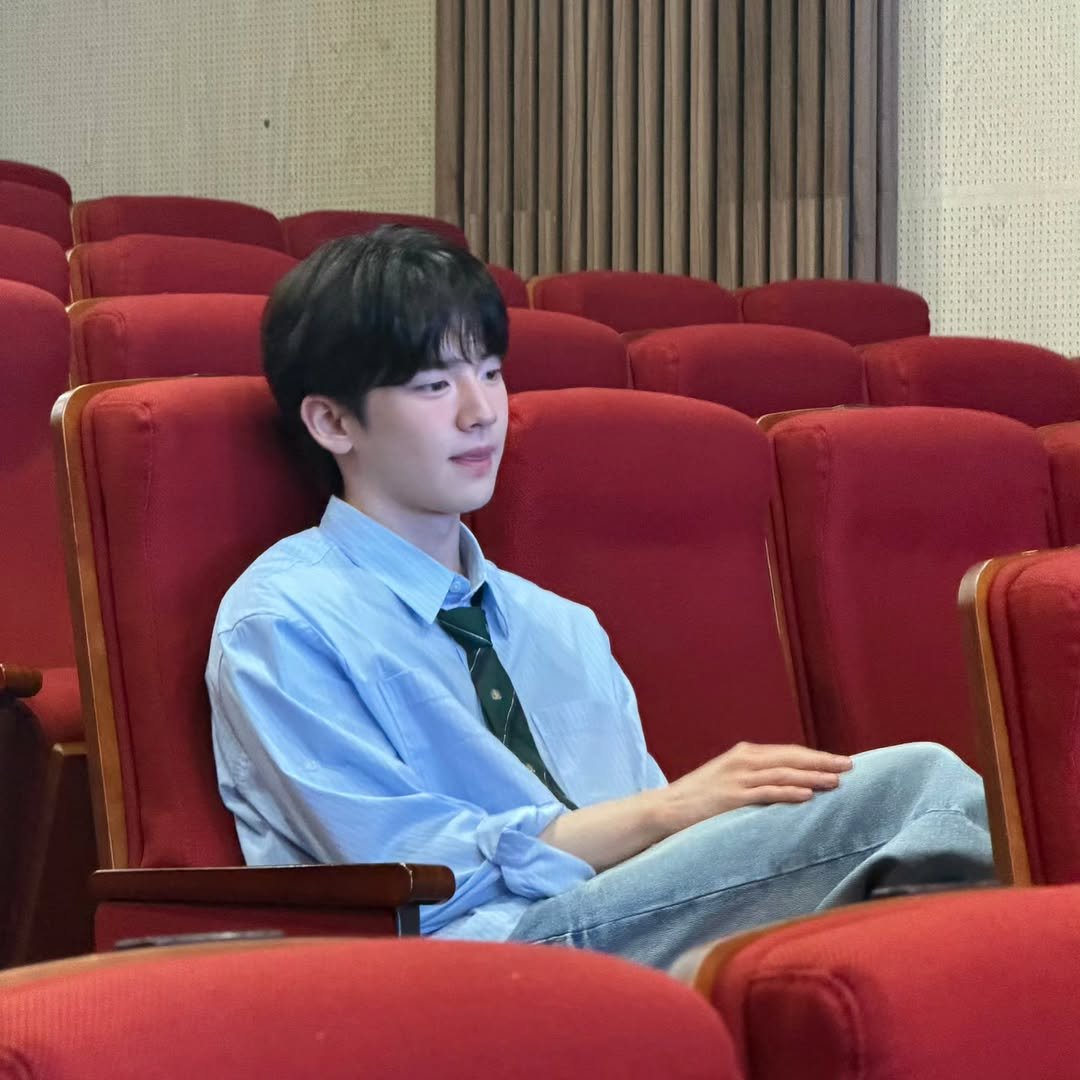 polarix_update's tweet photo. Moondalike (daeul) update instagram✨

Thank you so much for coming to my first fan meeting on May 24th and supporting me!

I told you in a letter during the fan meeting, but thank you for not forgetting to come and 

#이다을 #LEEDAEUL #POLARIX #luminix #daeul @daeul_official https://t.co/gghgoBfkj7