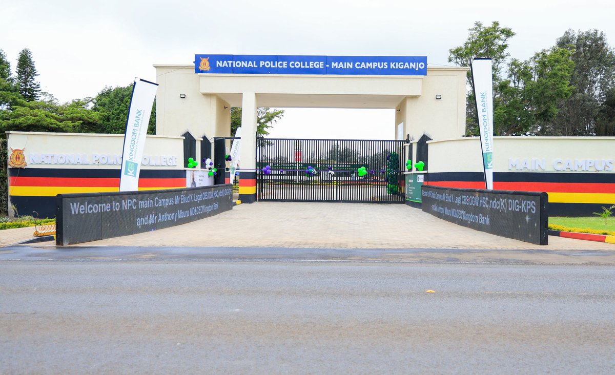 TaachFM_KE's tweet photo. @PoliceKE 
The Deputy Inspector General of the Kenya Police Service is visiting the National Police Main Campus in Kiganjo to assess ongoing projects and officially launch the newly constructed gate developed in collaboration with Kingdom Bank. https://t.co/omOYVIqhIk