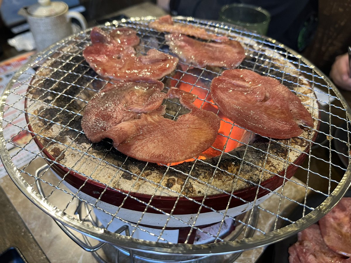がんでん tweet media