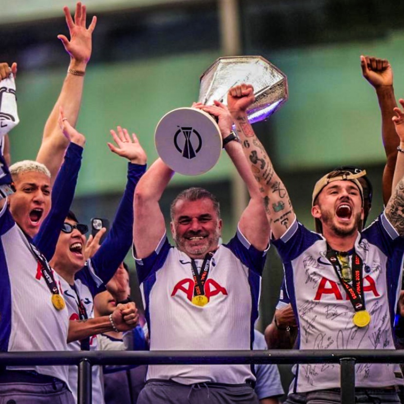 eurofootcom's tweet photo. 🇦🇺✨ 3 years ago today, Ange Postecoglou was appointed as Tottenham manager. He ended their 17 year trophy drought. 🏆✅ 

"I don't usually win things, I ALWAYS win things in my second year.", said Ange before winning the title. 🥶 https://t.co/iVM7CyvfUV