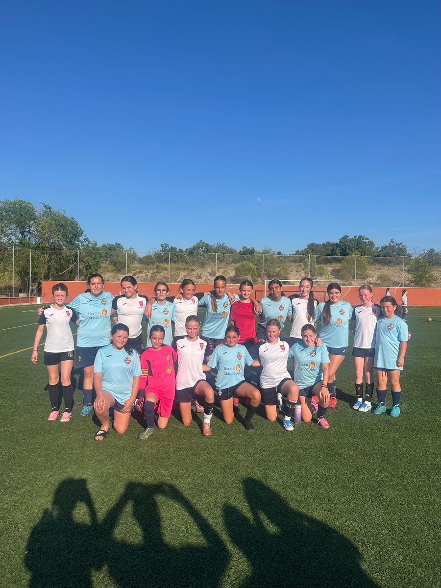 OHAupdates's tweet photo. Barcelona Part 2 🇪🇸⚽️
Our U13 girls enjoyed a fantastic week in Barcelona, taking on local Spanish opposition and showcasing some excellent football—including a 5–1 win vs La Pobla! 🎉
Training, beach football and sunshine made it a truly memorable tour ☀️👏 https://t.co/G6RbY4muoQ
