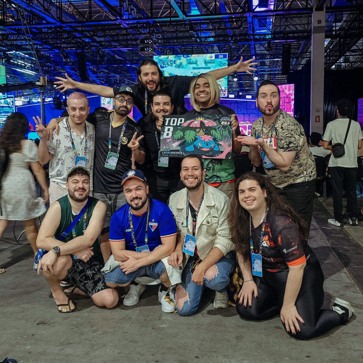 Mamacitaeh's tweet photo. Estava querendo um fixado legal, mas não sabia qual e decidi por esse. Primeiro evento presencial com direito ao top 8, na presença de pessoas especiais. ・LAIC do ano de 2025・
#PokemonUNITE https://t.co/GEiGtF7dml