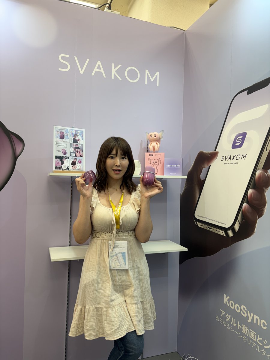 SVAKOMJP's tweet photo. EDEN JAPAN-ADULT EXPO
SVAKOMの当ブースに立ち寄ってくださったこちらの美女…🥳
華やかでとっても素敵でした!ご来場ありがとうございました❤️@7mim_sub
#EDENJAPAN #SVAKOM #AdultExpo #klitty https://t.co/3aHFDozO3R