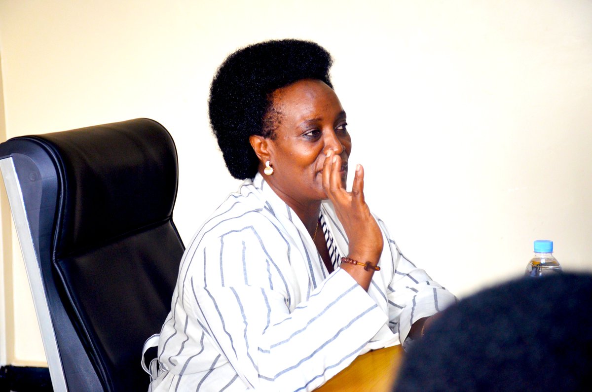GatsiboDistrict's tweet photo. Minisitiri wa @RwandaGender @U_Consolee yagiriye uruzinduko mu karere ka #Gatsibo, mu kwizihiza Umunsi Mpuzamahanga w'Umuryango. Yabanje kuganira n'Abafatanyabikorwa bako, hagamijwe gufata ingamba mu kubaka umuryango, barwanya icyaha cyo gusambanya abana n'inda ziterwa abangavu. https://t.co/6gYgFXf4Fa