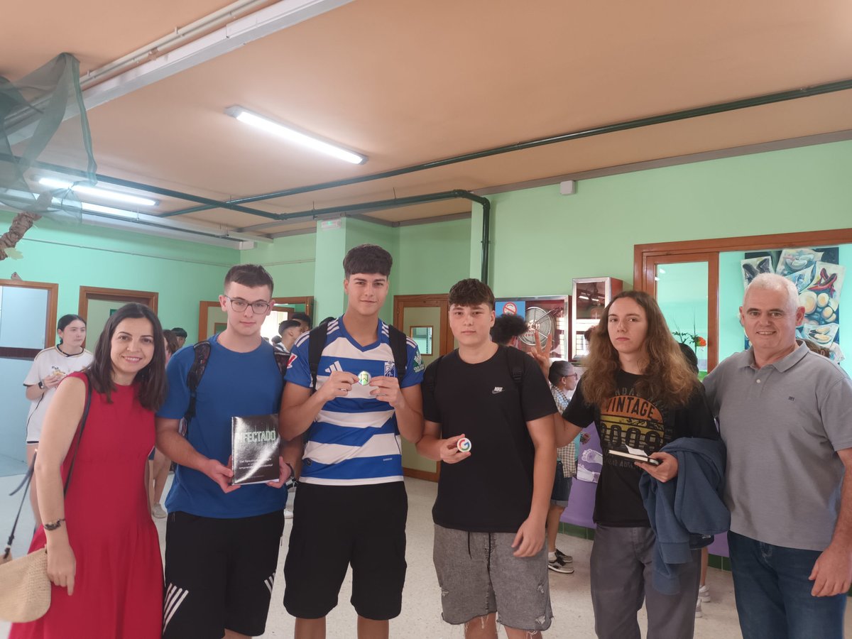 iesAlmenara's tweet photo. Esta mañana entregamos los premios al equipo ganador del juego de emprendimiento que Informática y Economía volvieron a organizar en el @PTAMalaga dentro de las actividades de la Semana Málaga Tech 2026 para fomentar vocaciones técnicas, científicas y emprendedoras en el alumnado https://t.co/6KA2voWzgM