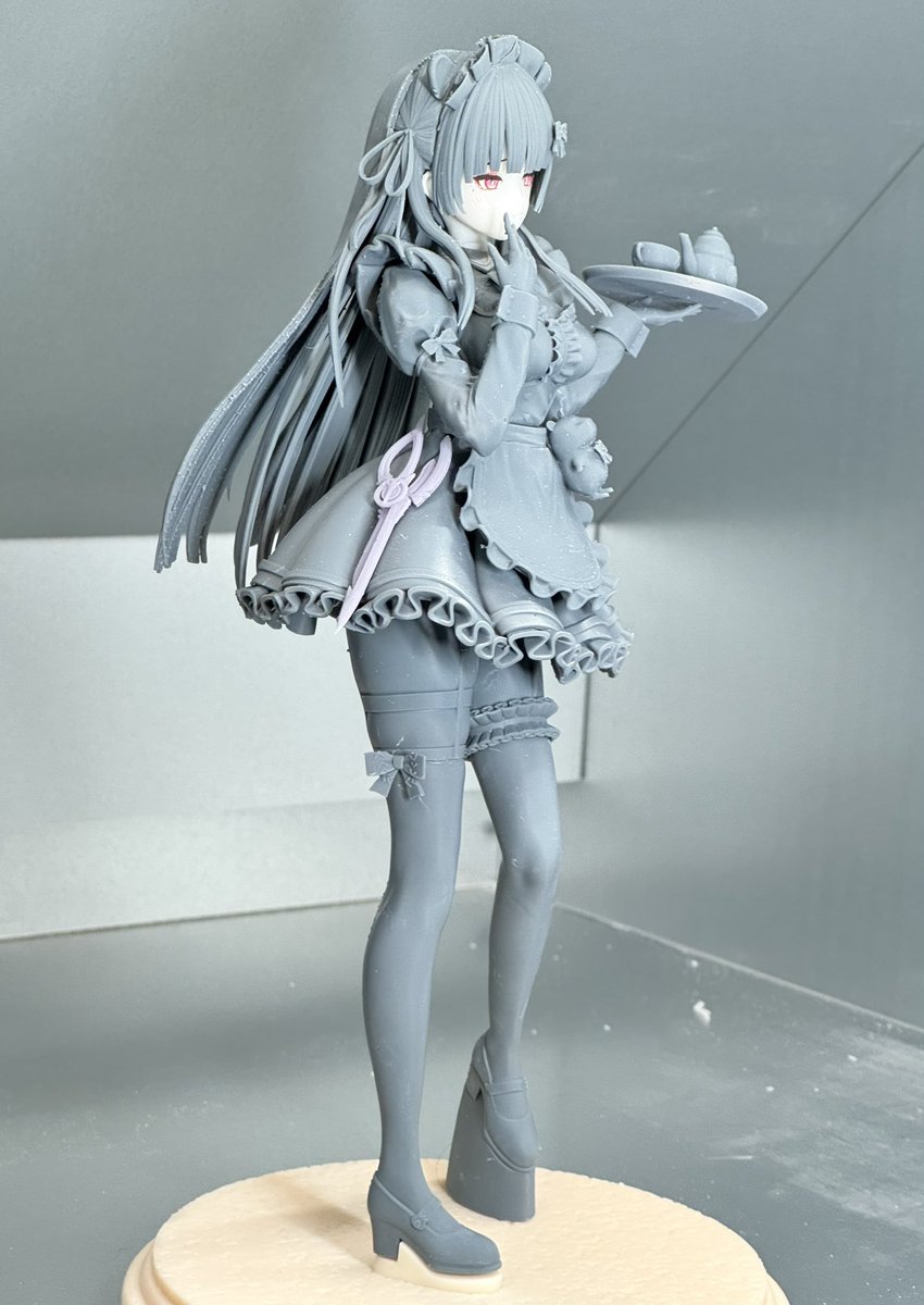 となモ9で出品予定の千咲メイドverに小さな曇斬を装備しました！ 紙