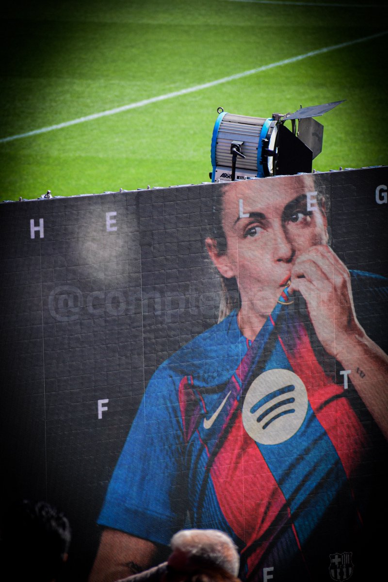 CompteCreatiu's tweet photo. 📸 Recull de fotos d’un dia intens on vam poguer acomiadar a la reina (Alexia Putellas) a l’acte institucional a l’Spotify Camp Nou i després sobre la gespa al Johan. https://t.co/KD5Gjt6Mf1