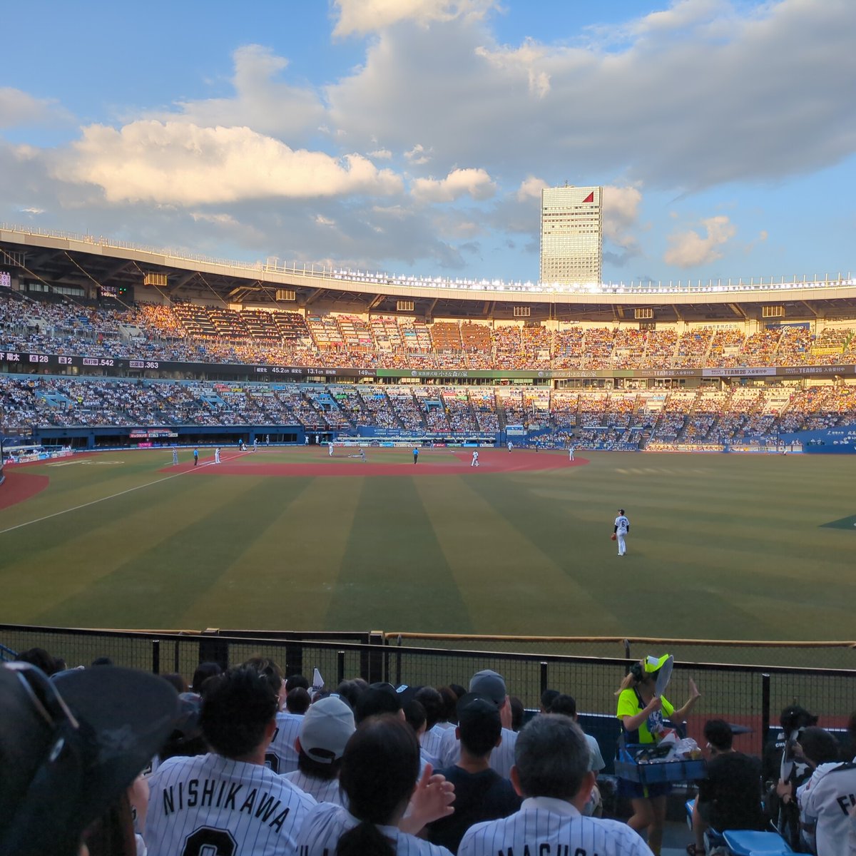obkaicho's tweet photo. 田中が種市の出囃子でマウンドに…
熱いものを感じたなぁ
#marines
#田中晴也 
#種市篤暉 
#chibalotte 
#セパ交流戦vstigers https://t.co/JX0nNxBot5