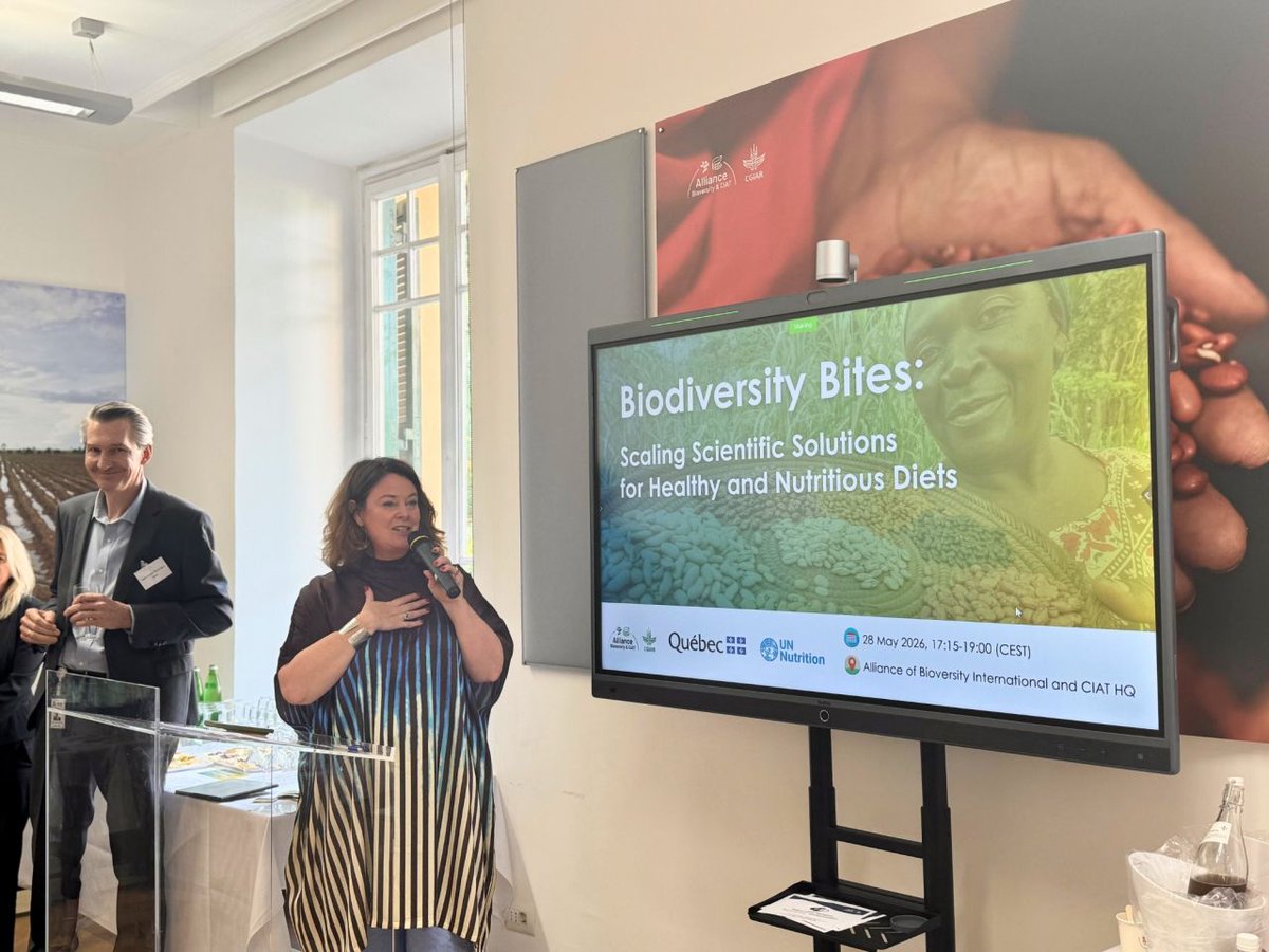 BiovIntCIAT_eng's tweet photo. Nearly 2.6B people still can’t afford a healthy diet, but biodiversity and smart policies can change that.
We closed #RNW2026 with the 6th edition of our Biodiversity Bites, showcasing how science 🧪, policy 🏛️, and food 🥕 can transform diets and food systems. https://t.co/xGf6pjNWdq