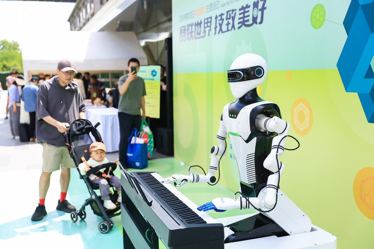 WorldSkills2026's tweet photo. The Skills Fair at the #WorldSkillsMuseum was a hit! To celebrate International Museum Day, 800+visitors explored 20+ interactive booths. From flying drones &amp; sci-fi exoskeletons to DIY popcorn machines, we are so ready for WorldSkills Shanghai 2026 this September! @WorldSkills https://t.co/UR4HsNw26L