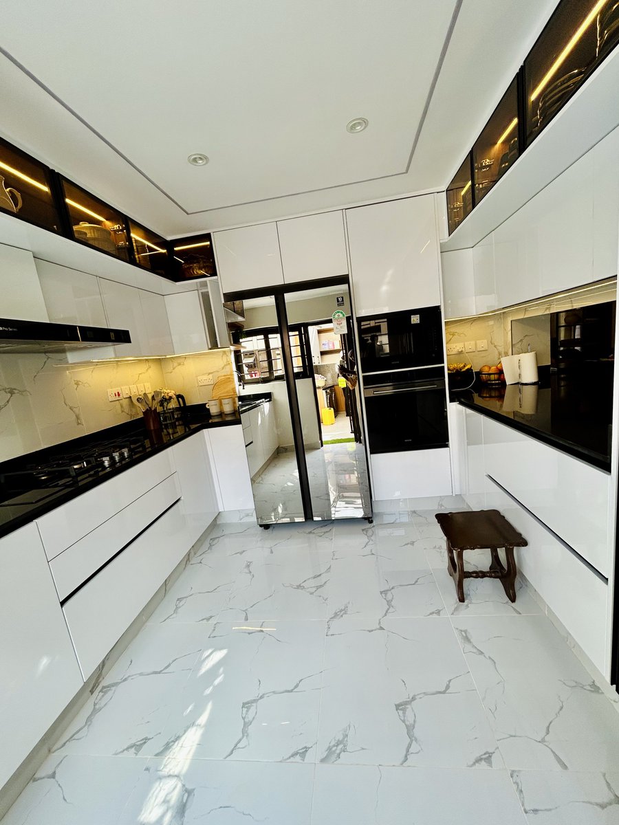 MOSAFE_'s tweet photo. You can count on us for a good Kitchen Renovation 🍳👷🏾‍♂️
(More in the comments)
📍MUA PARK ESTATE - WAIYAKI WAY https://t.co/YZ6AVrHNn9