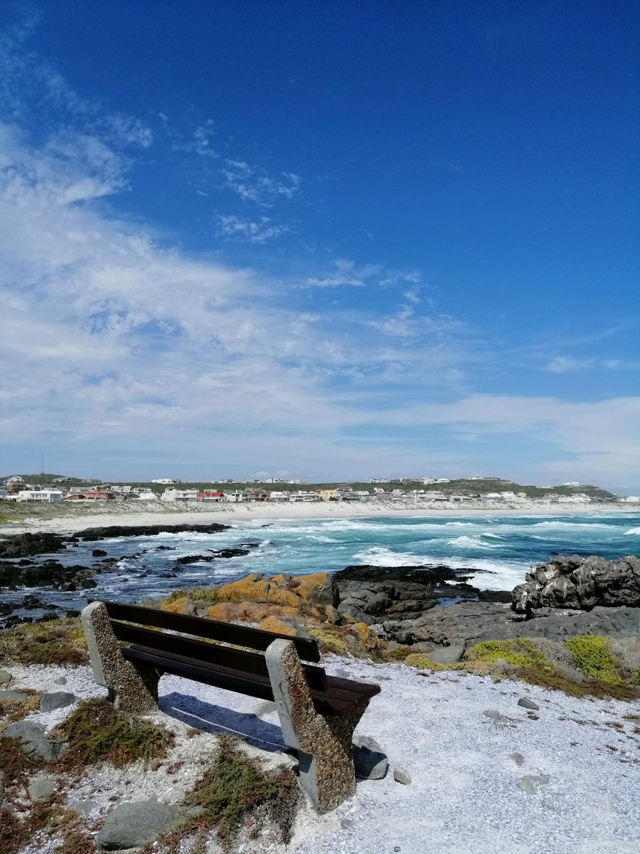 Winelands's tweet photo. Who else is craving a West Coast roadtrip? I feel like my lungs need some Yzerfontein seabreeze. 🙂

🐚🦀🏖🌞🐳🪸🐙🐠🐬🪼🌸

#Yzerfontein #seaview #beachwalk #naturelovers @WeskusDM https://t.co/1iFWYqVNvM