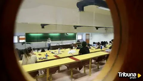 tribunaSoria's tweet photo. 📚 537 opositores se examinan este sábado en Soria para optar a una plaza de la Junta de Castilla y León.
👉 Forman parte de los más de 10.000 aspirantes que competirán por 362 plazas del Cuerpo Auxiliar.
#Soria #Oposiciones #JuntaCyL #EmpleoPublico
https://t.co/jeAehN6NgW https://t.co/UkR5w29lcn