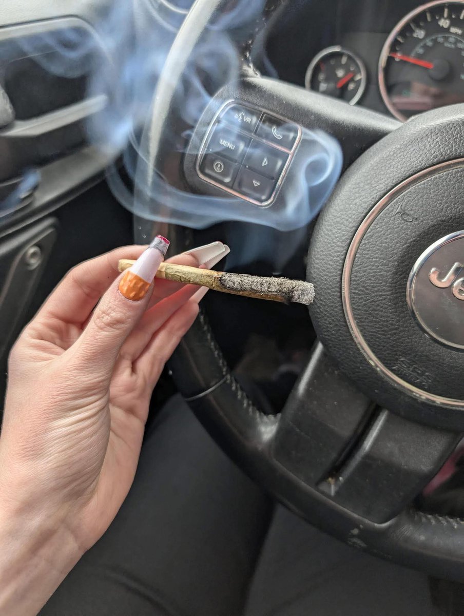 GANJA QUEEN👸🏼🍃 tweet media