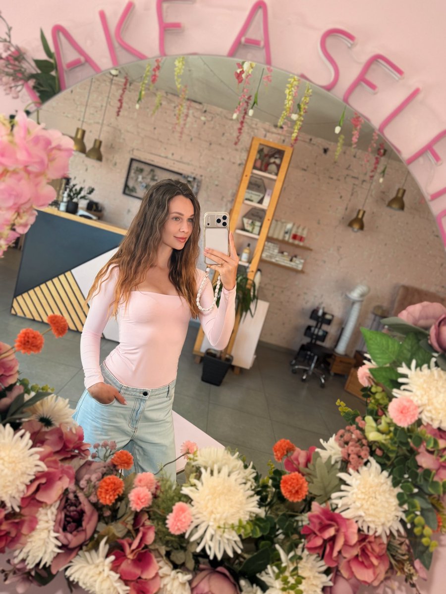 Valeriya tweet media