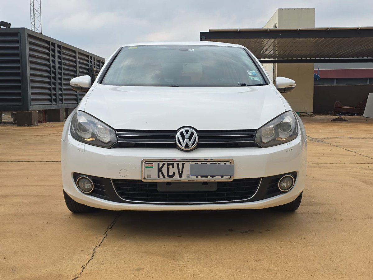 Hey__Z's tweet photo. Kujieni either of these Golfs ?

Ukiwa na 900k unaweza chomoka na either 

Piga Telefon : 0705150821 https://t.co/RxZ21C61OZ