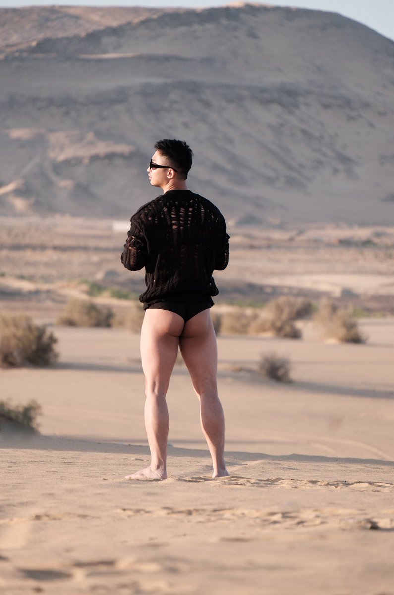 ss_zhen's tweet photo. 🥵😈 https://t.co/II6UozpWgV