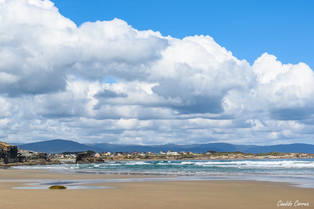 Candidotw's tweet photo. Playa de las Catedrales #Ribadeo https://t.co/6c73PQfxfb