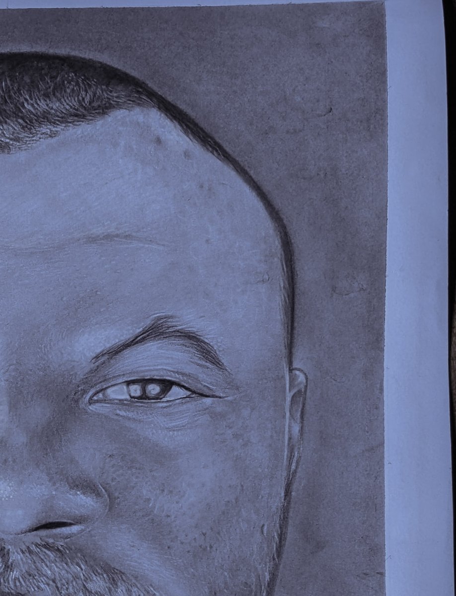 methodyrn_art's tweet photo. How detailed is your art? 

Well…… https://t.co/Fdxj5V6OYU