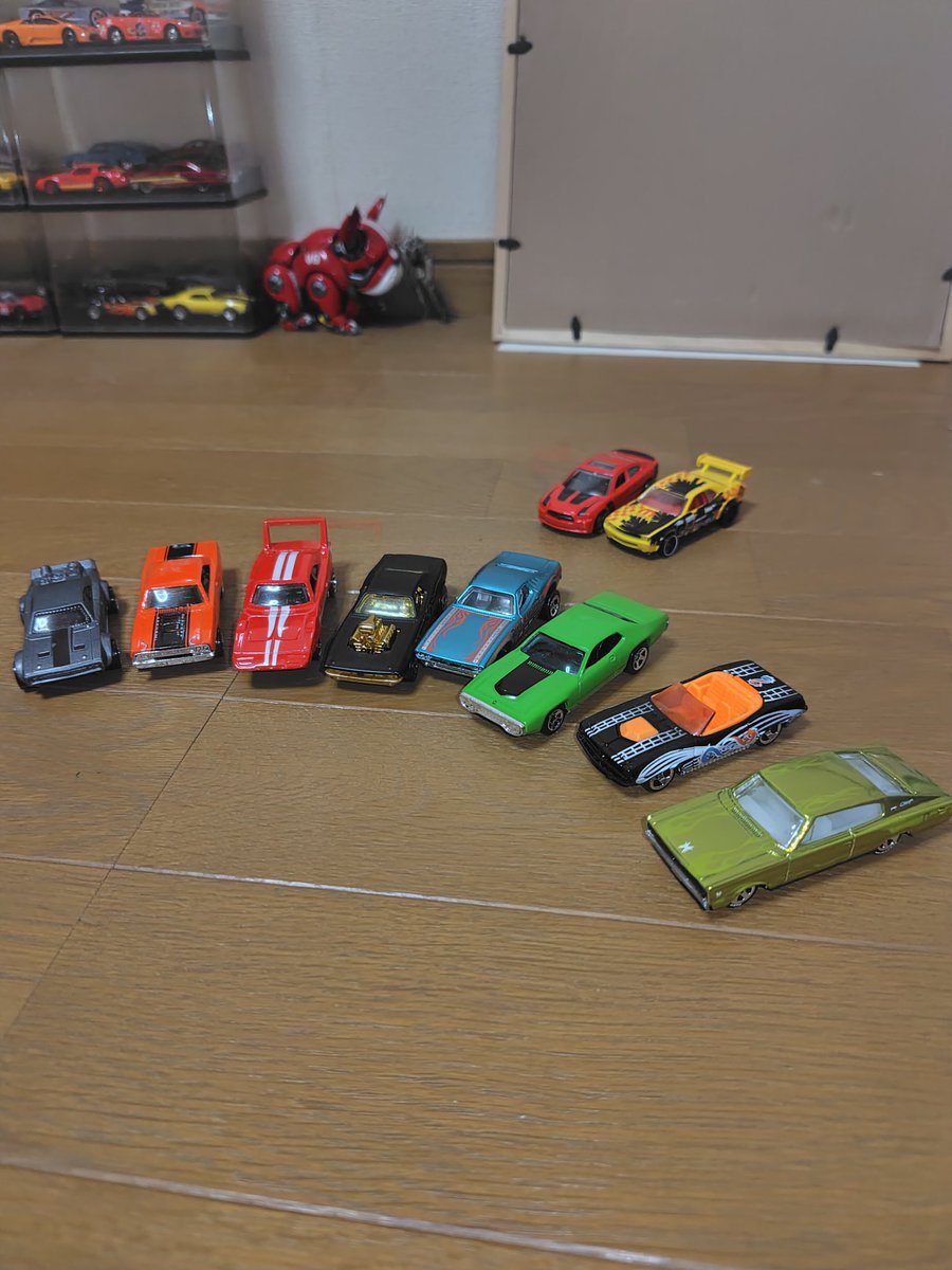 ryudo666's tweet photo. ホットウィール50thのロジャーダッジャー。
サイド排気の3代目だが明らかにダッジチャージャー。
ワイスピのブロワー付チャージャーはコレをパクってると確信する。
因みに4枚目の前列は初代チャージャー及び兄弟車。後ろ2台は今世紀のチャージャーとチャレンジャー。
探せばもっと有る💧

#ミニカー https://t.co/e8N4Yg2mfX