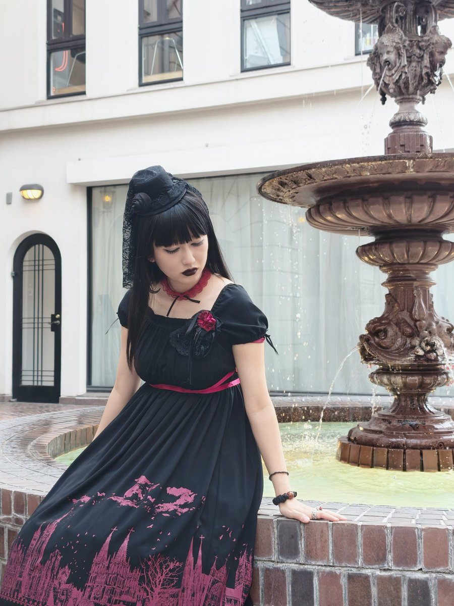 linglingkill666's tweet photo. 夏の始まり

#moimememoitie
#ゴスロリ
#Moi_meme_Moitie https://t.co/AagMYT5v32