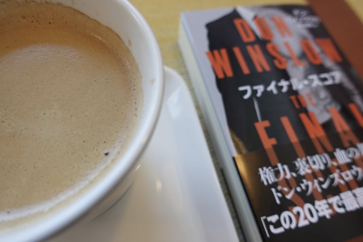 honjituno's tweet photo. 最近のカフェ読書☕️📚 https://t.co/bKbu4vut9E