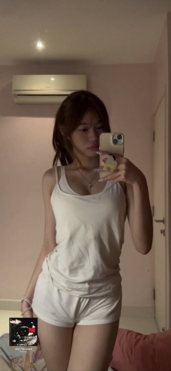 User1243254's tweet photo. Should i post her cum tribute? https://t.co/GYMrJpstln