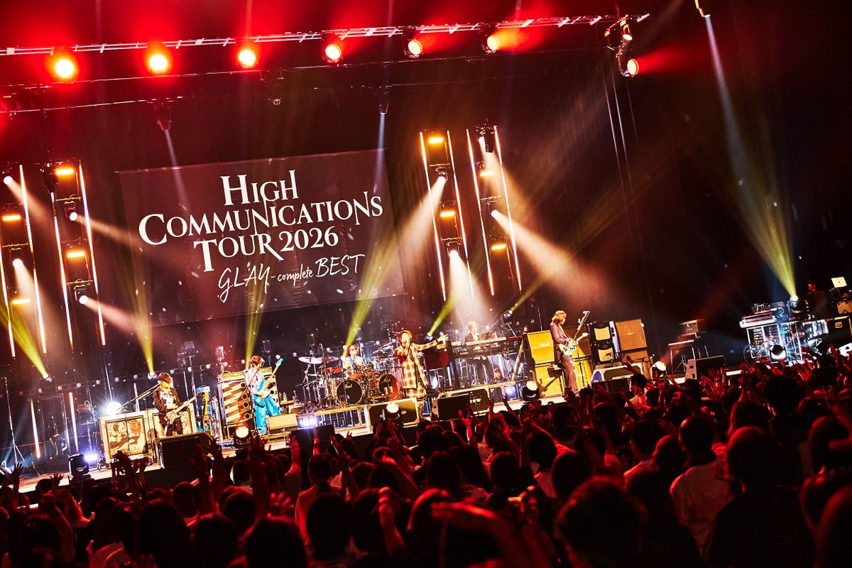 realsoundjp's tweet photo. ▬▬▬ ⚡️ GLAY ライブ写真公開 ⚡️ ▬▬▬

📷写真ギャラリーはこちら！
https://t.co/KzDV9CV3O2

📎今のGLAYが間違いなく“ベスト”ーー
ツアーで見つけた3つの意味、「汚れた英雄」が呼び起こした可能性
https://t.co/IQ0dRGg6ad

#GLAY https://t.co/ek4GFKkcFG